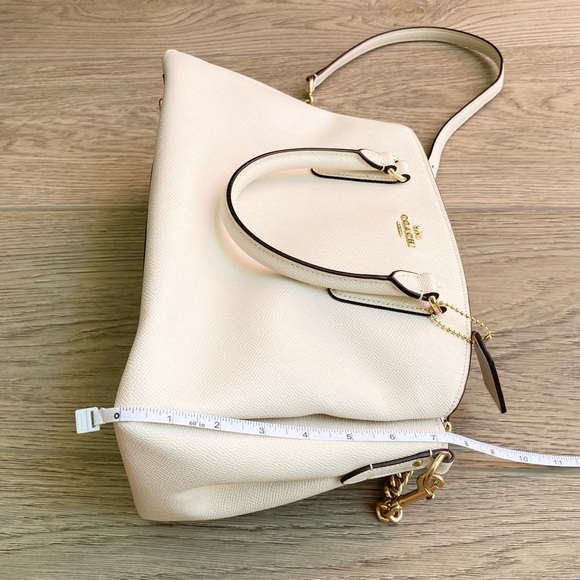 Coach - Picture 8 of 11